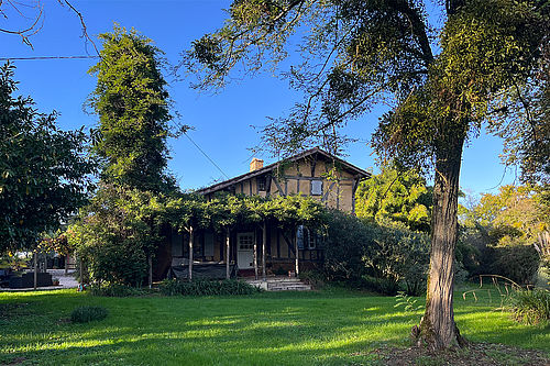 Orchard — Blick auf Haupthaus