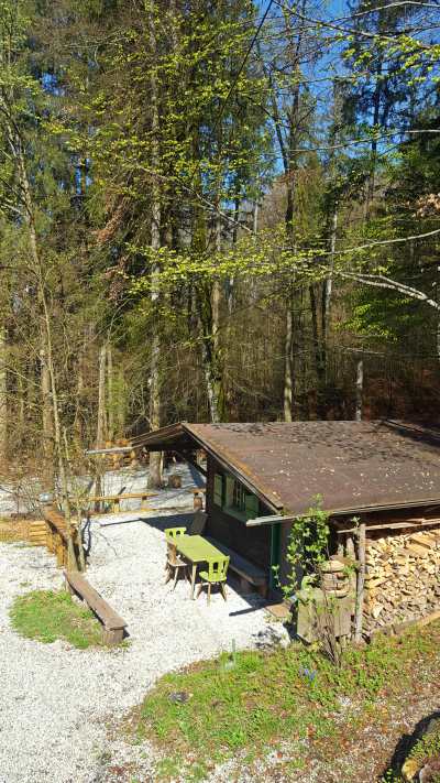 Holzhütte mit Blick von Terrasse