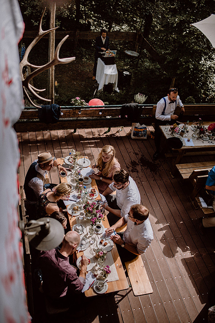Terrasse — Dinner aus der Vogelperspektive